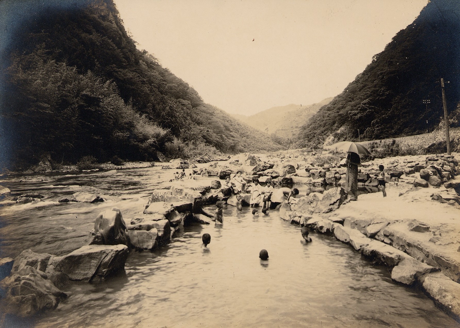 19386年頃の整備さてた。ダムの無い風景の砂湯